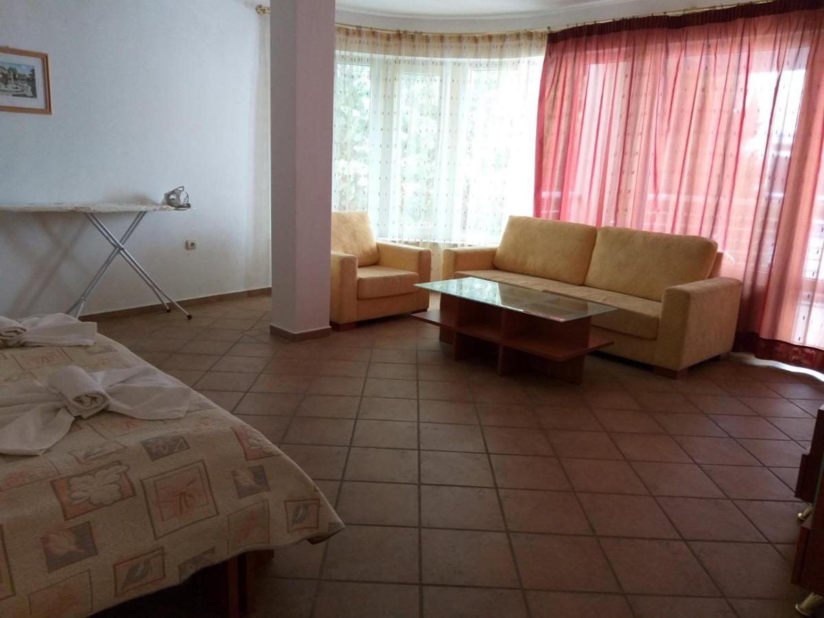 Perla Apartments First Line Nesebar Eksteriør bilde