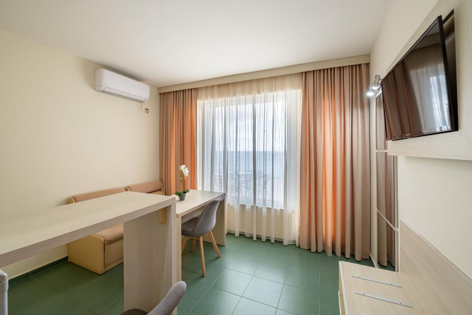 Perla Apartments First Line Nesebar Eksteriør bilde